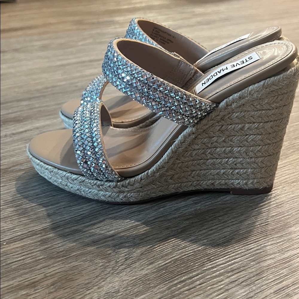 Steve Madden Silver Bejeweled Wedges 6.5 - Picture 4 of 8